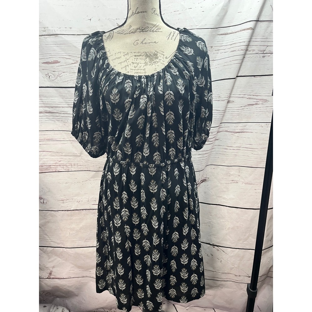 Old Navy Womens 2X Black White Feather Print Open‎ Back Tie Puff Sleeve Dress